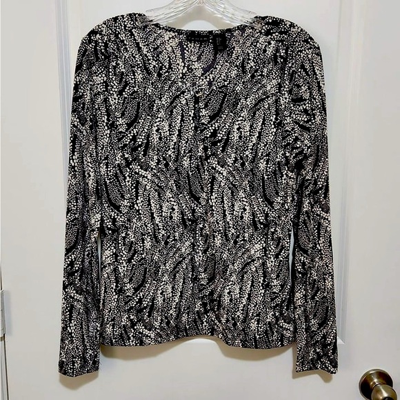 T Tahari Tops - Tahari Women's XS Black White tie back Neck Polyester/Spandex Long Sleeve Blouse